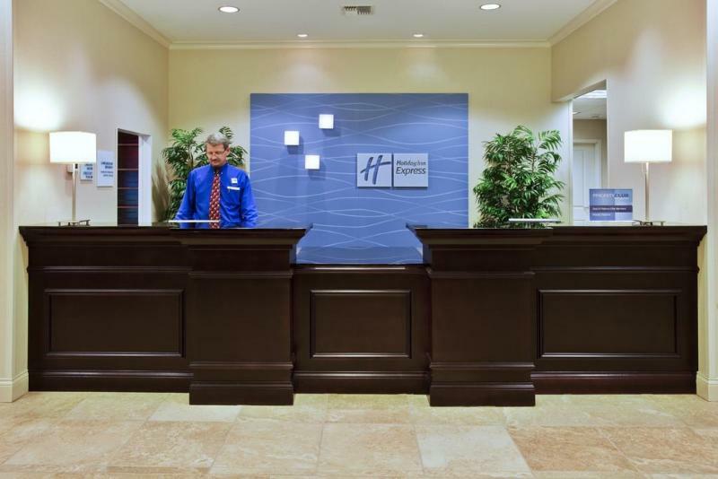 Holiday Inn Express Hotel & Suites Fort Pierce West Bagian luar foto