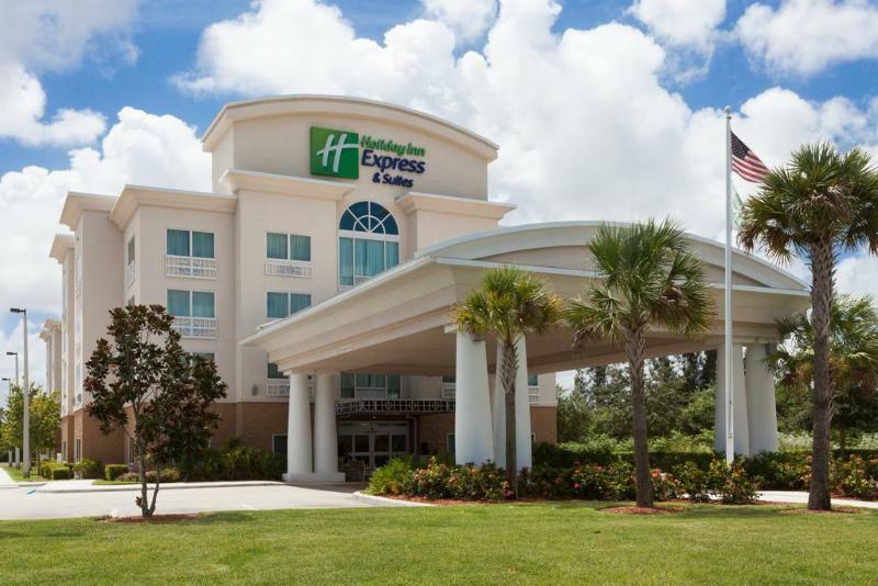 Holiday Inn Express Hotel & Suites Fort Pierce West Bagian luar foto